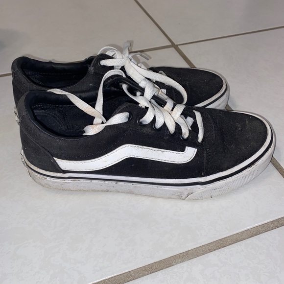 Vans - Picture 2 of 4